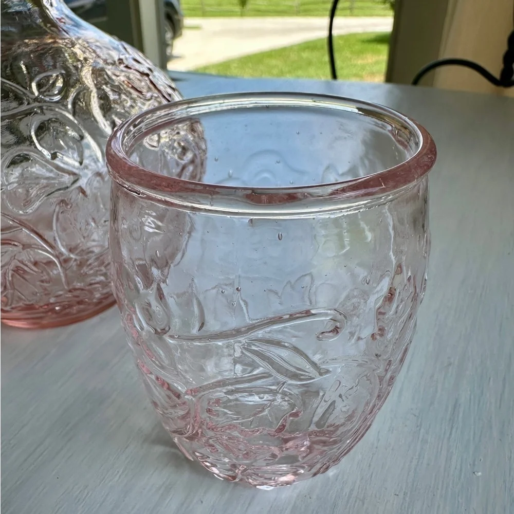 VINTAGE, 1930’S ANTIQUE, PRESSED GLASS WATER CARAFE WITH CUP LID.
